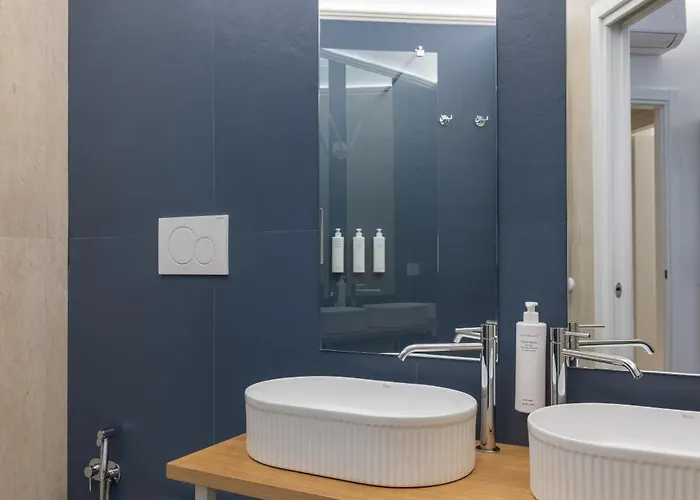 Luxury With Private Hot Tub & Sauna - Magnifica Homes Apartamento Roma