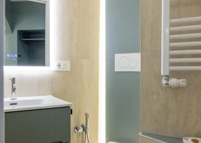 Luxury With Private Hot Tub & Sauna - Magnifica Homes *
